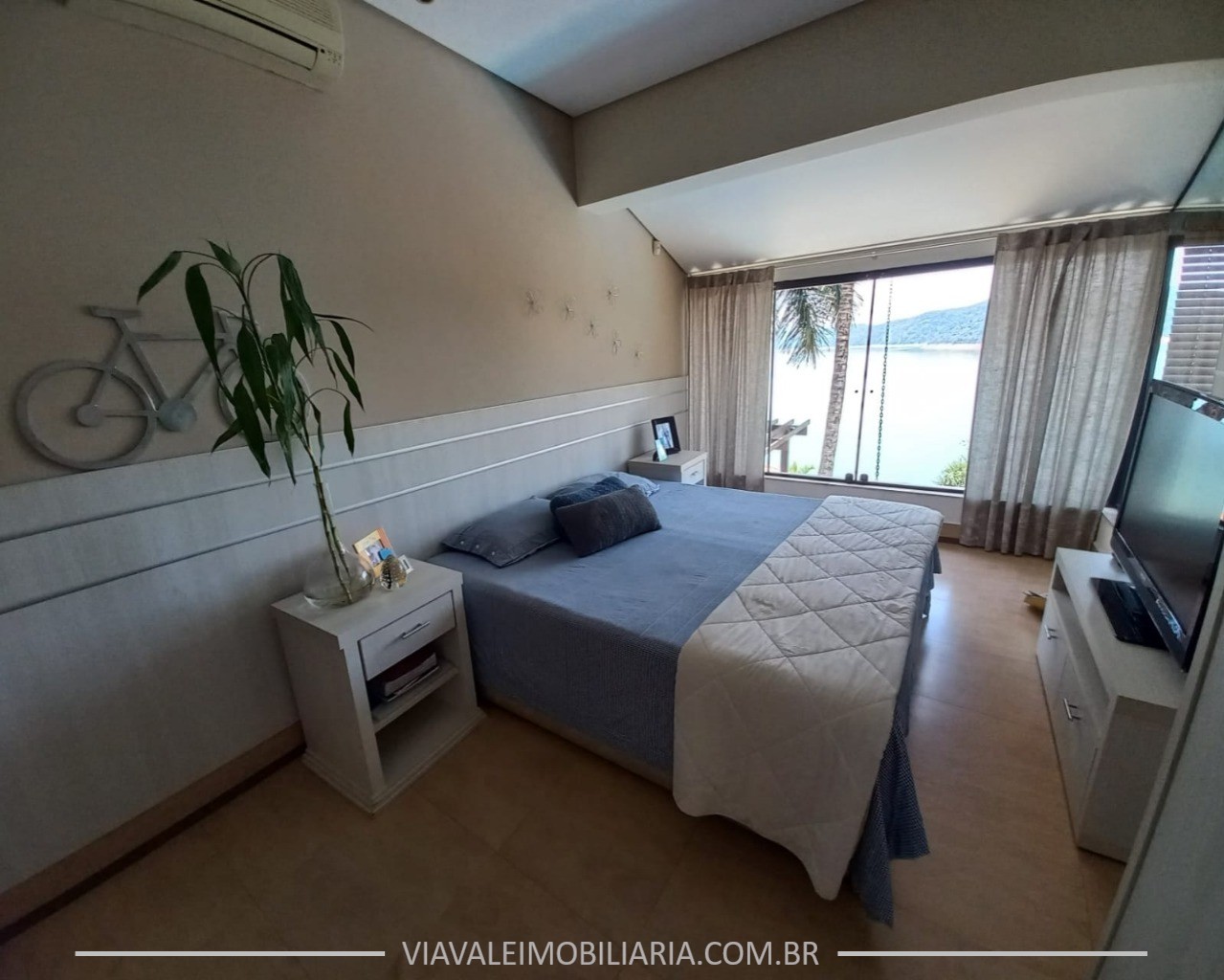 Casa/Chácara 1.100m² Pé na Água - Foto 8
